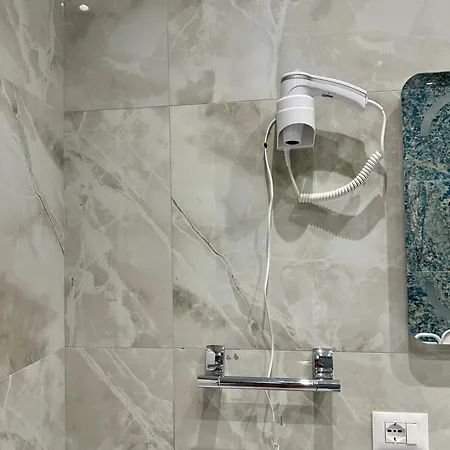 Bina's Appartement Golem (Tirana)