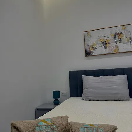 Bina's * Golem (Tirana)