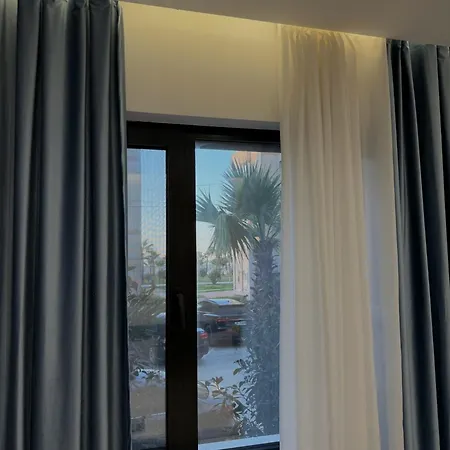 Bina's Appartement Golem (Tirana)