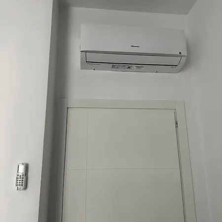 Bina's * Golem (Tirana)