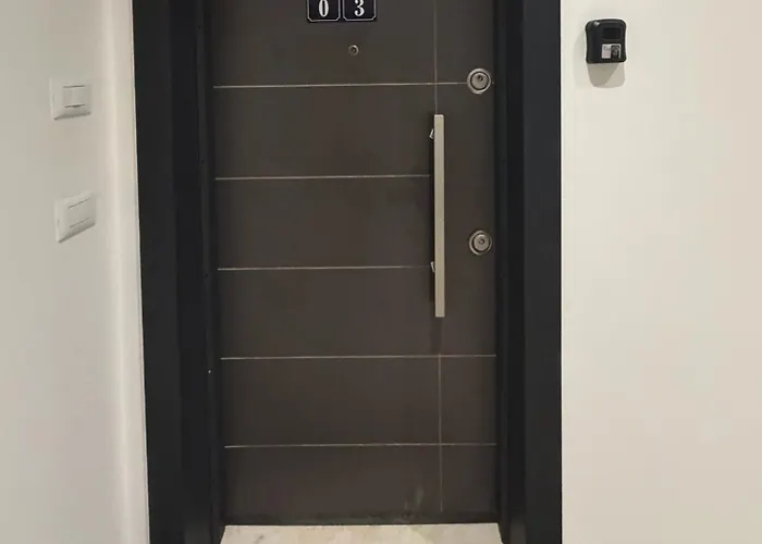 アパート Bina's ゴーレム